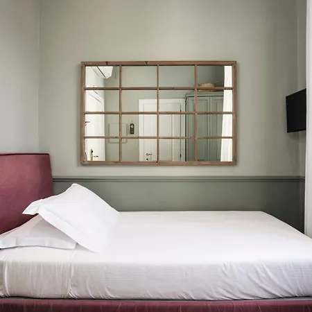 Donna Francesca Hotel 4*