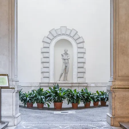 Donna Francesca Hotel 4*