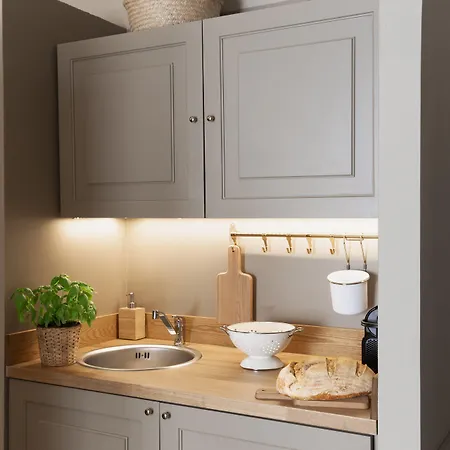 Donna Francesca Hotel