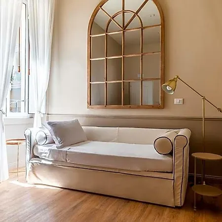 Donna Francesca Hotel