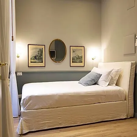 Donna Francesca Hotel