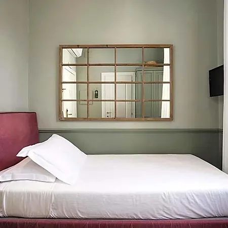 Donna Francesca Hotel