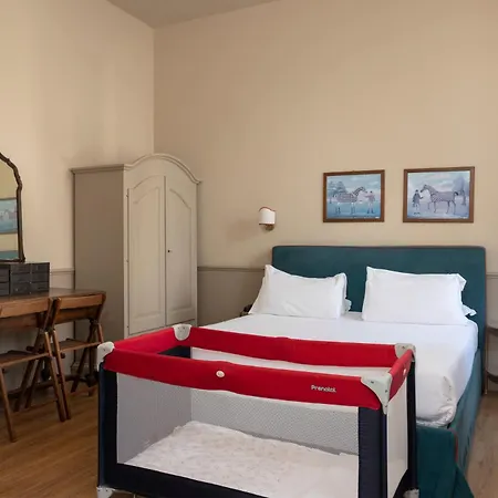 Donna Francesca Hotel
