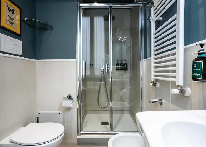 酒店 Donna Francesca 4*