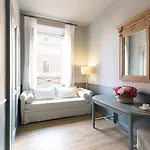 Donna Francesca Hotel 4*