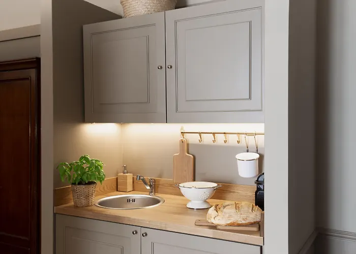 Donna Francesca Отель